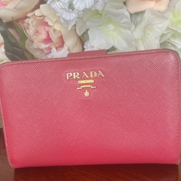 Prada Pink Wallet gold hardware - Picture 14 of 14